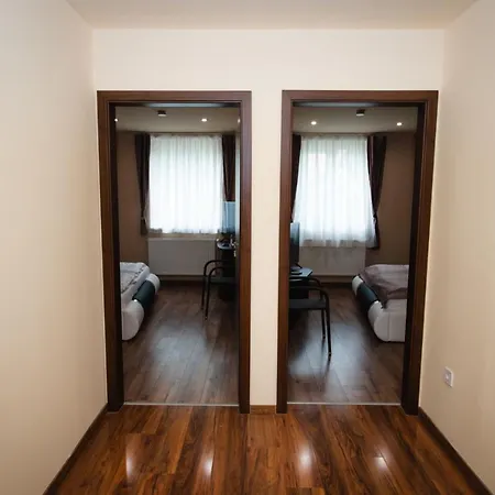 Apartmán Videki Vendeghaz A Buekkben, Pezsgofuerdovel.