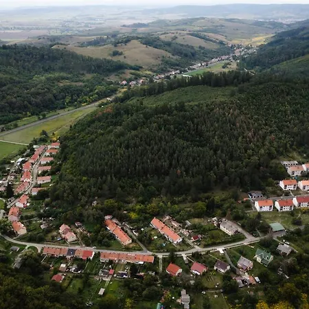 Apartmán Videki Vendeghaz A Buekkben, Pezsgofuerdovel. *
